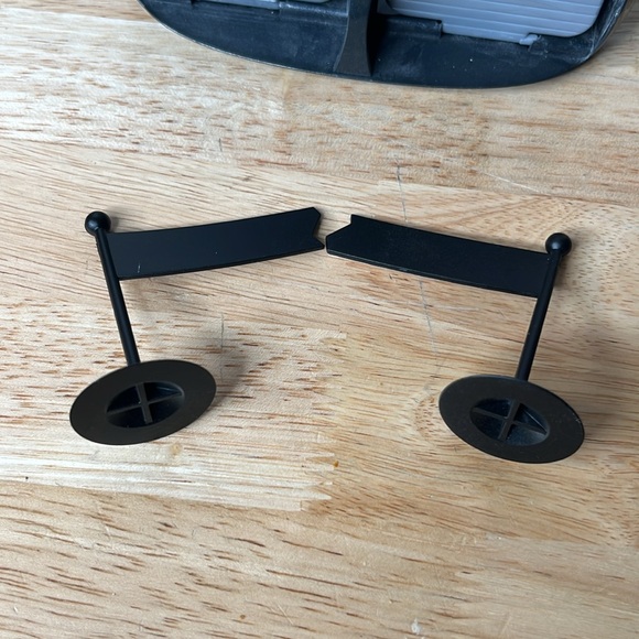 Disney Store Cars 3 Pit Crew Launcher Set Lightning McQueen Jackson Storm Race - Picture 8 of 16